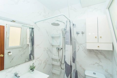 Apartamento en venta en Torrevieja, Alicante, España 3 dormitorios, 125 m2 No. 150046 - foto 16