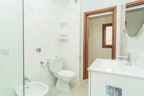 Apartamento en venta en Torrevieja, Alicante, España 3 dormitorios, 125 m2 No. 150046 - foto 14