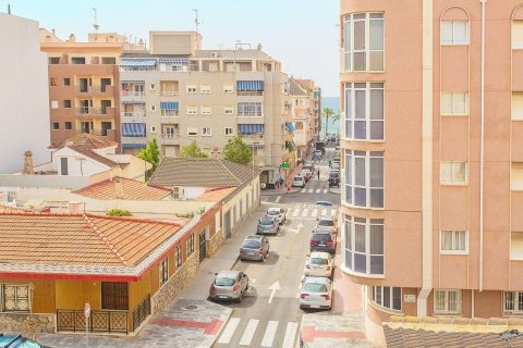 Apartamento en venta en Torrevieja, Alicante, España 3 dormitorios, 125 m2 No. 150046 - foto 4