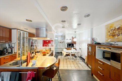 Apartment à louer à Esplugues de Llobregat, Barcelona, Espagne, 3 chambres, 210 m2 No. 160486 - photo 12