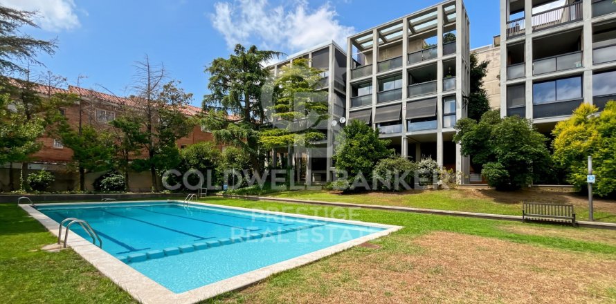 Apartment à Esplugues de Llobregat, Barcelona, Espagne 3 chambres, 210 m2 No. 160486