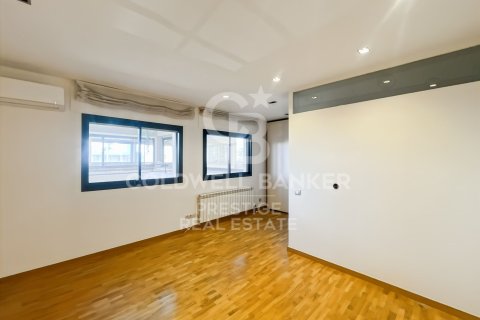 Apartment à louer à Esplugues de Llobregat, Barcelona, Espagne, 3 chambres, 210 m2 No. 160486 - photo 19