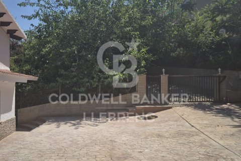 Duplex for rent in Barcelona, Spain 4 bedrooms,  No. 160487 - photo 2