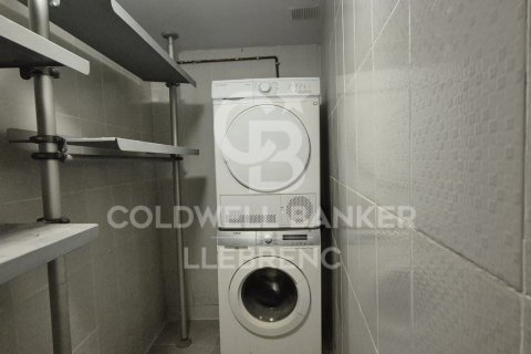 Duplex for rent in Barcelona, Spain 4 bedrooms,  No. 160487 - photo 22