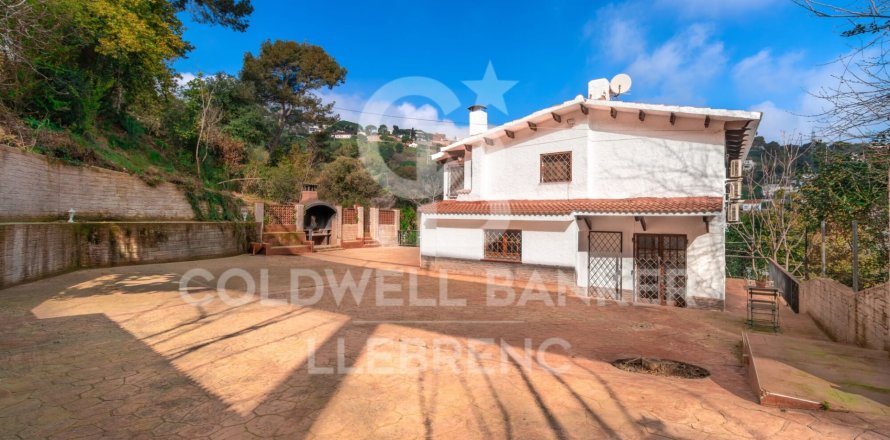 Duplex in Barcelona, Spanien 4 Schlafzimmer,  Nr. 160487