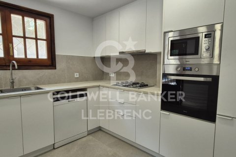 Duplex for rent in Barcelona, Spain 4 bedrooms,  No. 160487 - photo 3
