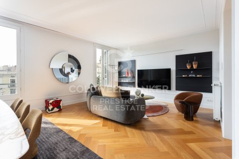 Huoneisto Barcelona, Espanja 3 makuuhuonetta, 181 m2 No. 160484