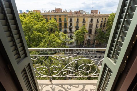 Apartament w Barcelona, Hiszpania 3 sypialnie, 181 mkw. nr 160484 – zdjęcie 14