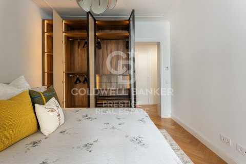 Apartament w Barcelona, Hiszpania 3 sypialnie, 181 mkw. nr 160484 – zdjęcie 25