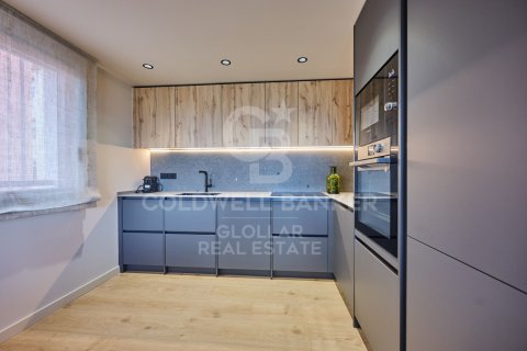 Аренда квартиры в Герона, Испания 3 спальни, 123м2 №160482 - фото 6