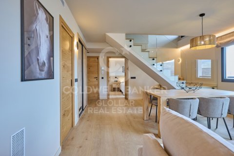 Аренда квартиры в Герона, Испания 3 спальни, 123м2 №160482 - фото 9