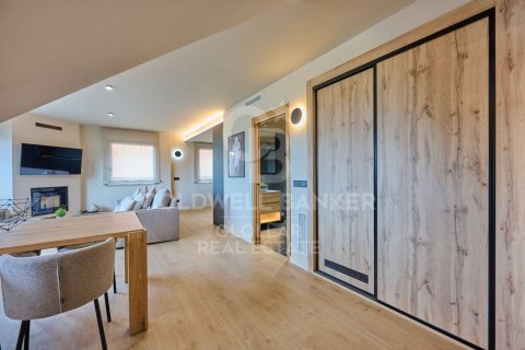 Аренда квартиры в Герона, Испания 3 спальни, 123м2 №160482 - фото 5