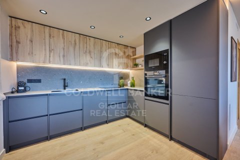 Аренда квартиры в Герона, Испания 3 спальни, 123м2 №160482 - фото 7