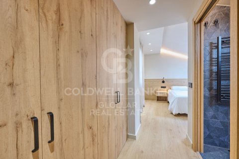 Аренда квартиры в Герона, Испания 3 спальни, 123м2 №160482 - фото 16