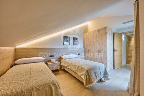 Аренда квартиры в Герона, Испания 3 спальни, 123м2 №160482 - фото 19