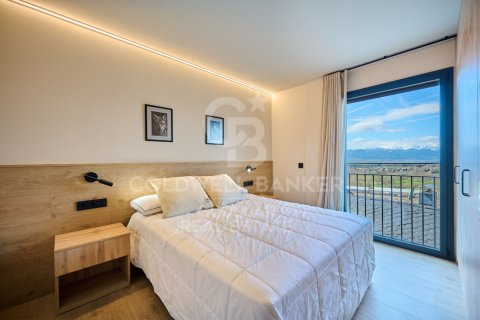 Аренда квартиры в Герона, Испания 3 спальни, 123м2 №160482 - фото 10