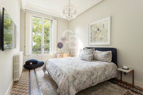 Apartment à louer à Barcelona, Espagne, 3 chambres, 165 m2 No. 160483 - photo 15