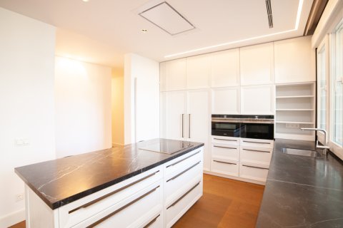 Apartment à Madrid, Espagne 3 chambres, 175 m2 No. 164570