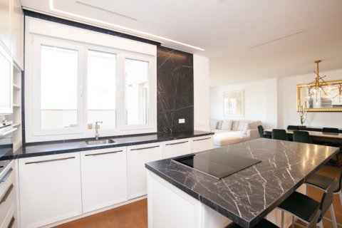Apartment à louer à Madrid, Espagne, 3 chambres, 175 m2 No. 164570 - photo 5
