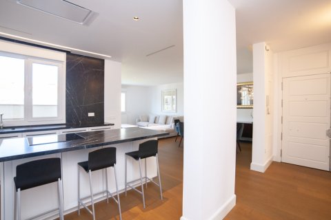 Apartment à louer à Madrid, Espagne, 3 chambres, 175 m2 No. 164570 - photo 27