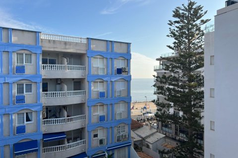 Apartamento en venta en Torrevieja, Alicante, España 2 dormitorios, 62 m2 No. 146710 - foto 4