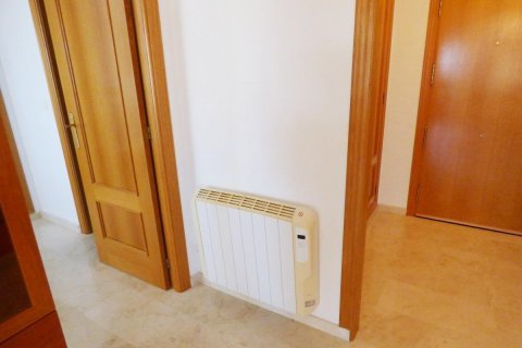 Аренда квартиры в Аликанте, Испания 2 спальни, 79м2 №146711 - фото 25