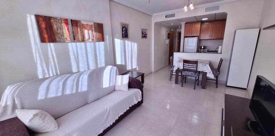 Apartamento en Torrevieja, Alicante, España 1 dormitorio, 43 m2 No. 146715