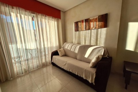 Apartamento en alquiler en Torrevieja, Alicante, España 1 dormitorio, 43 m2 No. 146715 - foto 10