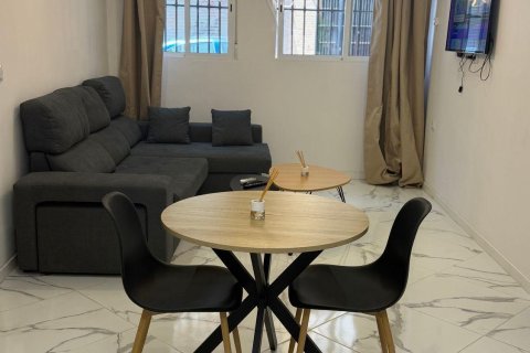 Parcela en Alicante, España 1 dormitorio, 73 m2 No. 196897
