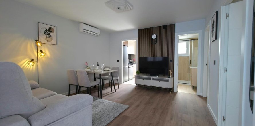 Bungalow a Torrevieja, Alicante, Spagna 2 camere da letto, 54 mq. N° 196903