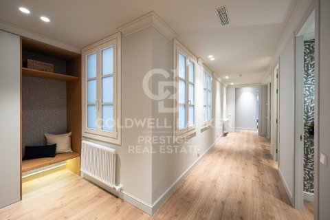 Продажа квартиры в Барселона, Испания 4 спальни, 203м2 №157470 - фото 21