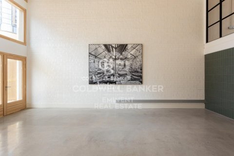 Duplex à vendre à Barcelona, Espagne, 2 chambres, 153 m2 No. 157469 - photo 5