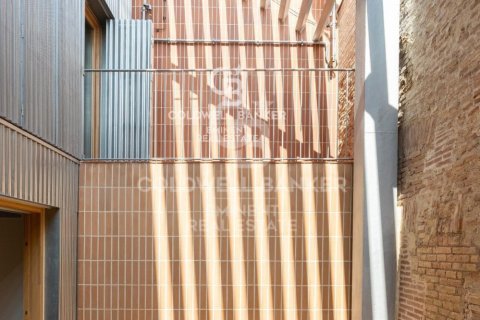 Duplex à vendre à Barcelona, Espagne, 2 chambres, 153 m2 No. 157469 - photo 19