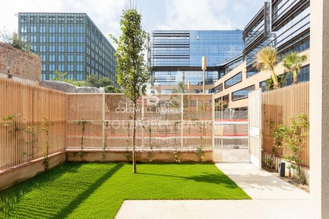 Duplex à vendre à Barcelona, Espagne, 2 chambres, 153 m2 No. 157469 - photo 30