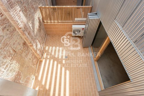 Duplex à vendre à Barcelona, Espagne, 2 chambres, 153 m2 No. 157469 - photo 28