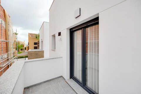 Villa till salu Torrevieja, Alicante, Spanien 3 sovrum, 105 kvm. Nr. 139458 - foto 26