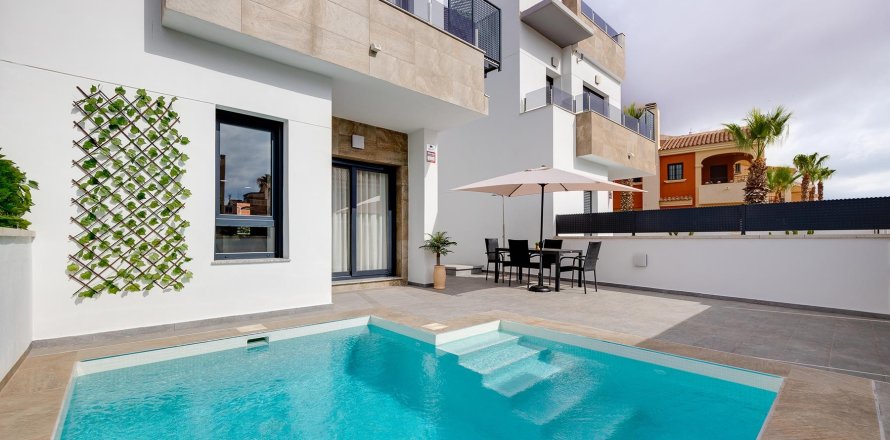 Villa Torrevieja, Alicante, Spanien 3 sovrum, 105 kvm. Nr. 139458