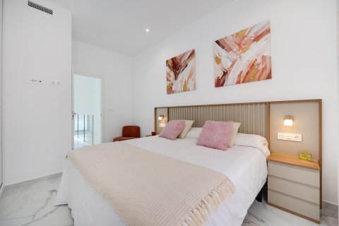 Villa till salu Torrevieja, Alicante, Spanien 3 sovrum, 105 kvm. Nr. 139458 - foto 18