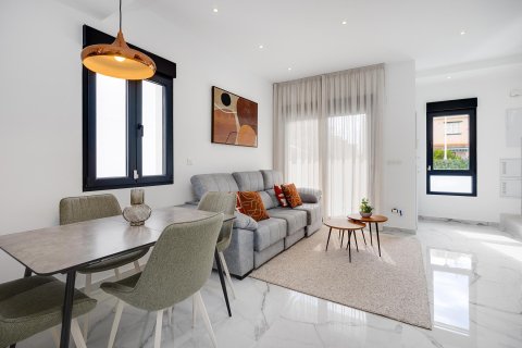 Villa till salu Torrevieja, Alicante, Spanien 3 sovrum, 105 kvm. Nr. 139458 - foto 6