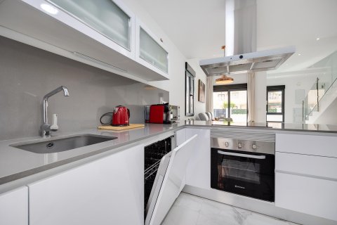 Villa till salu Torrevieja, Alicante, Spanien 3 sovrum, 105 kvm. Nr. 139458 - foto 10