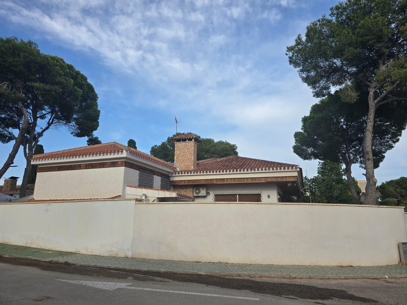 Villa Dehesa De Campoamor, Alicante, Spānijā 7 istabas, 230 m2 Nr. 139455