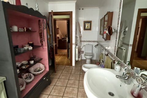 Сasa en venta en Villaquilambre, León, España 2 dormitorios, 337 m2 No. 152428 - foto 7