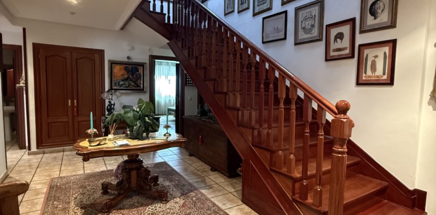 Сasa en Villaquilambre, León, España 2 dormitorios, 337 m2 No. 152428