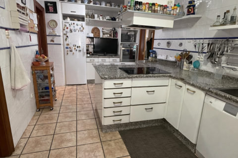 Сasa en venta en Villaquilambre, León, España 2 dormitorios, 337 m2 No. 152428 - foto 10