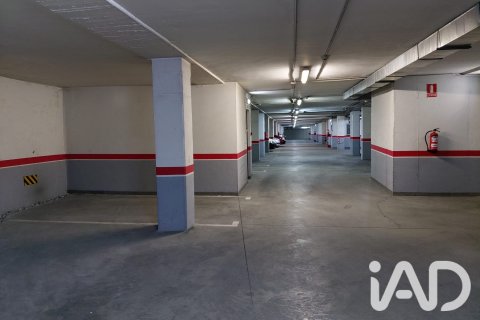 Autotallit myytävänä Leon, Espanja , 10 m2 No. 192091 - kuva 3