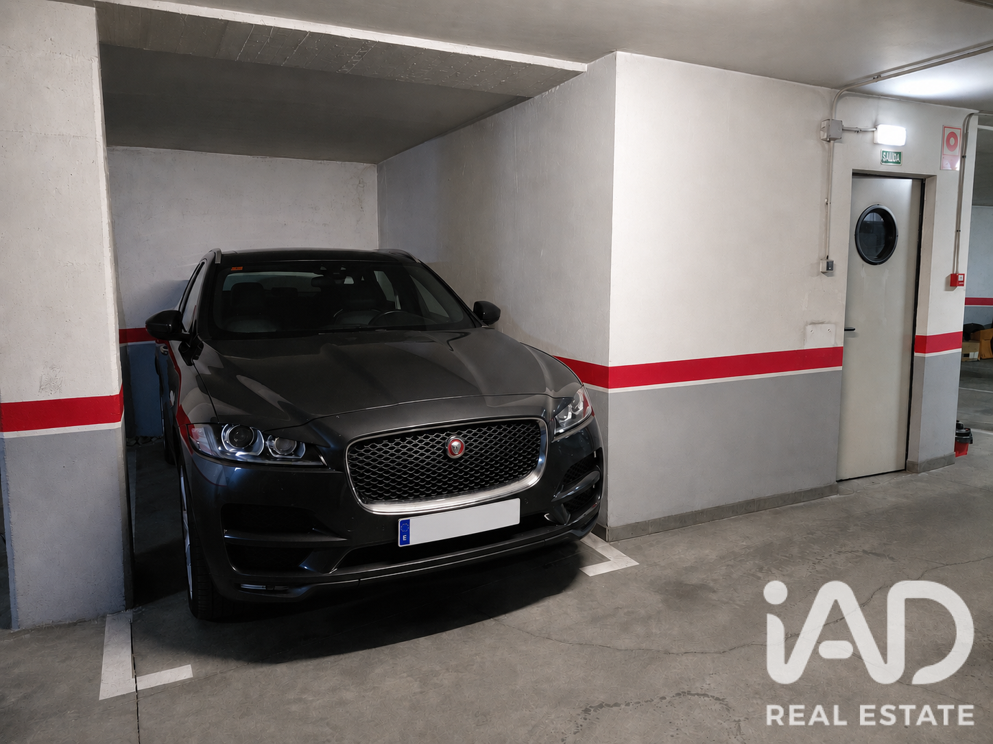 Garage à Leon, Espagne 10 m2 No. 192091