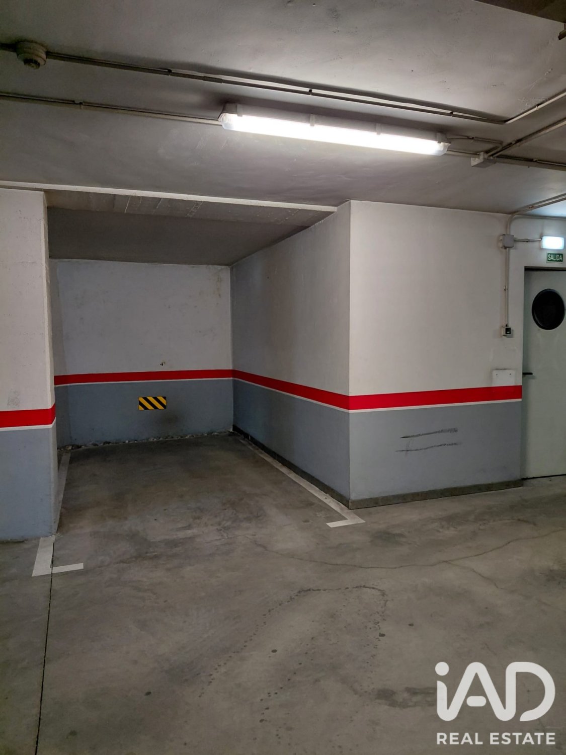 Garage à Leon, Espagne 10 m2 No. 192091