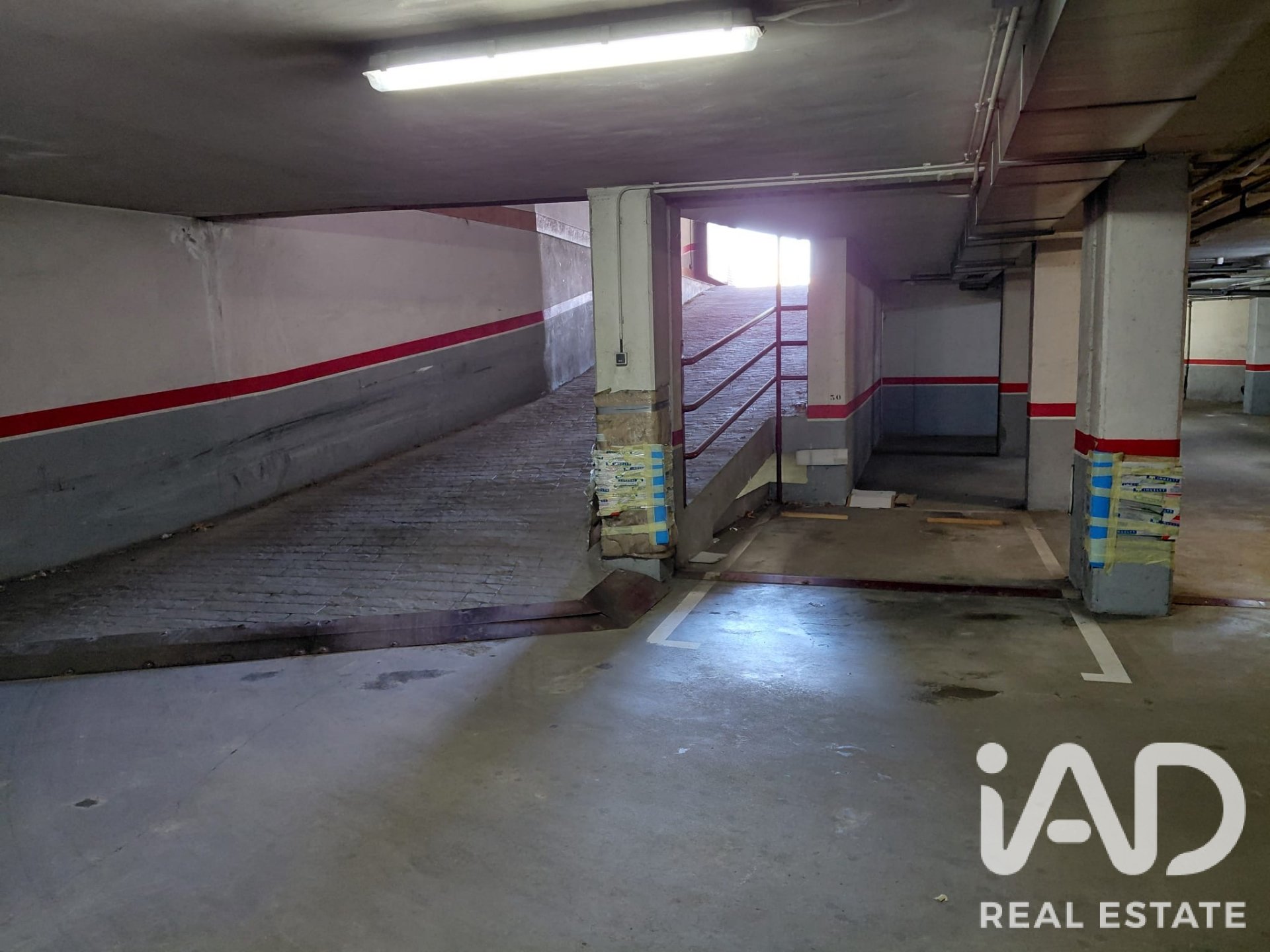 Garage à Leon, Espagne 10 m2 No. 192091
