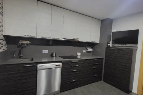 Duplex zum Verkauf in Cornella De Llobregat, Barcelona, Spanien 3 Schlafzimmer, 138 m2 Nr. 192094 - Foto 12