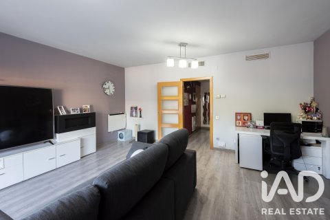 Duplex zum Verkauf in Cornella De Llobregat, Barcelona, Spanien 3 Schlafzimmer, 138 m2 Nr. 192094 - Foto 4